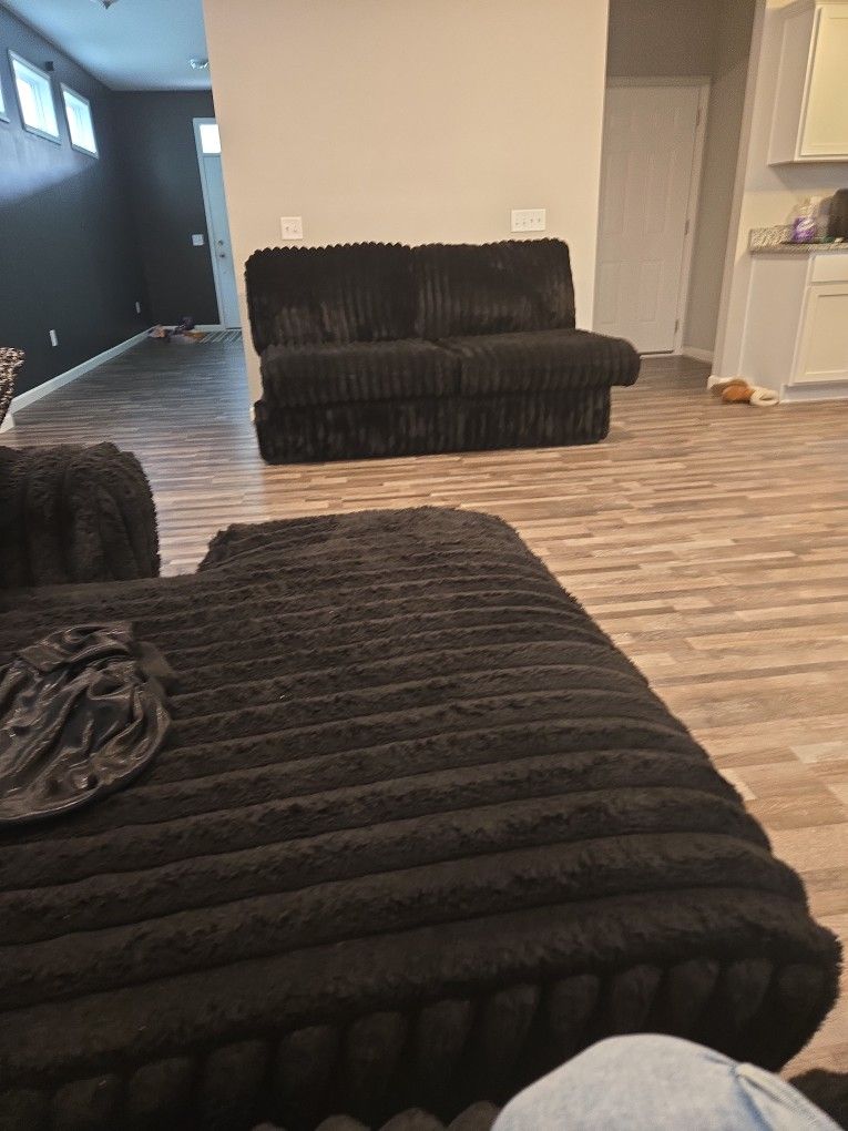 Perfect Huge Sectional Black Fur