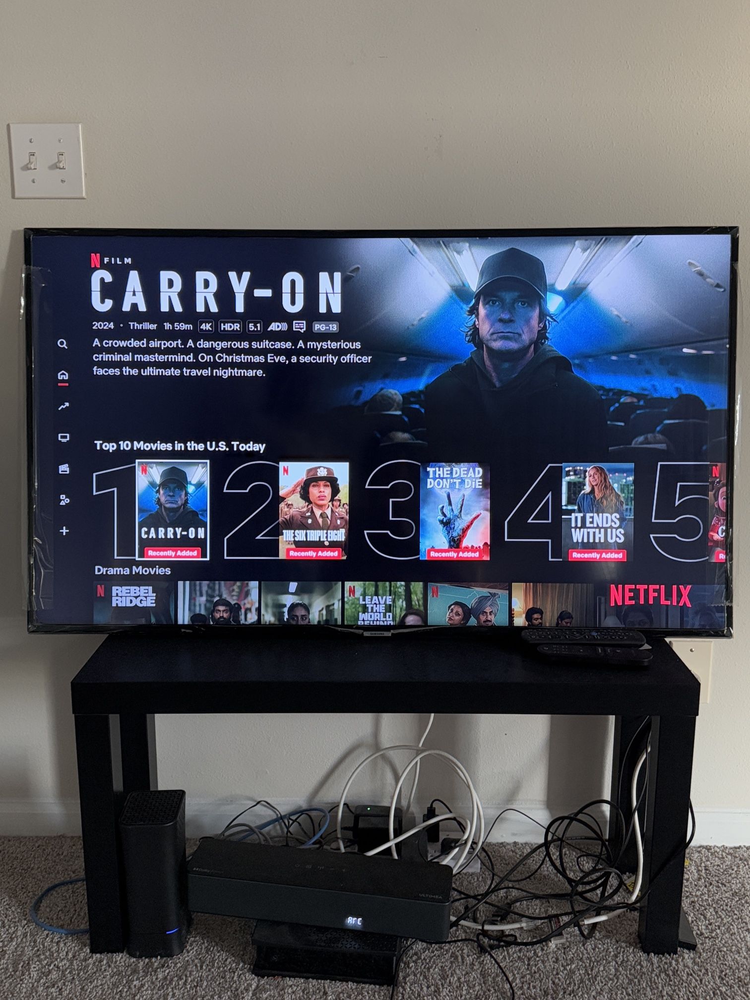 55’ Inch Samsung Tv Plus Tv Table NO DELIVERY, ONLY PICKUP