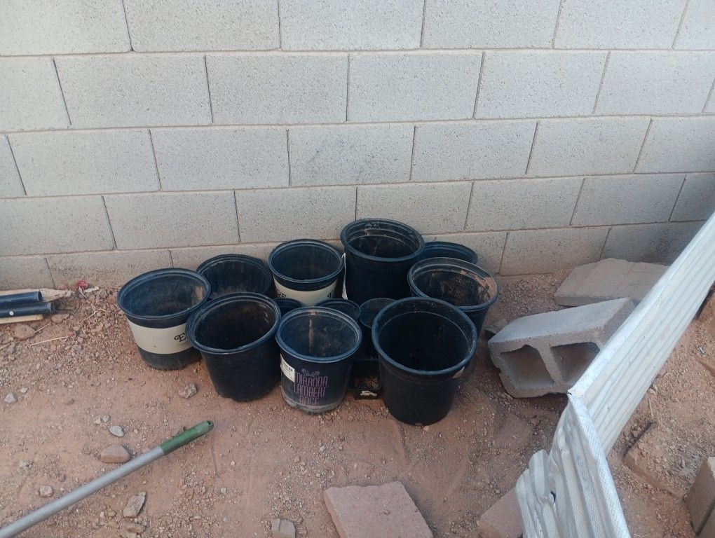 13 Flower Pots All For $5