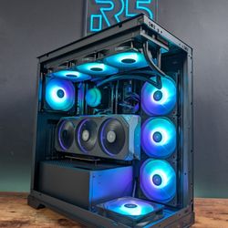 RTX 5070 // Ryzen 7 7700x // 32GB DDR5 // 1TB Gen4 NVMe // WiFi