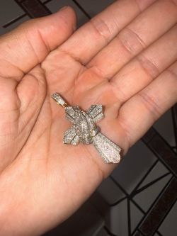 Cross / Praying hands Pendant