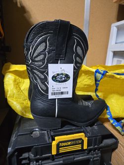 BRAND NEW Black Butterfly Cowboy Boots