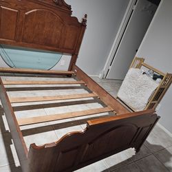 Queen Size Bedroom Set 