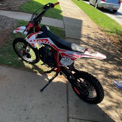 Red/white Xmoto 125