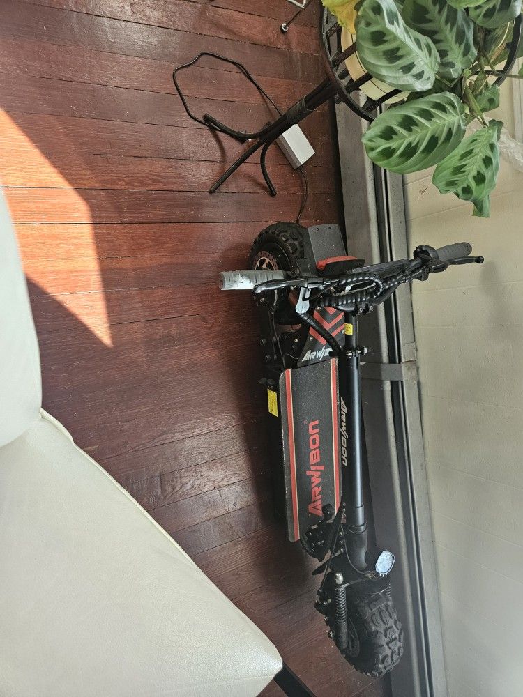 Arwibon Electric Scooter