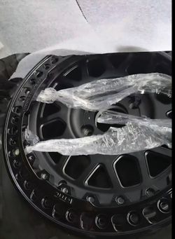 4 KMC BEADLOCK matte black with gloss outer finish