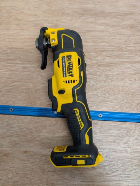 DeWalt 20v Max Brushless Oscillating Multi Tool NEW