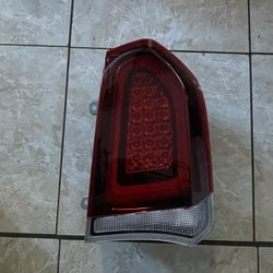 Chrysler 300 Taillight Passenger Side