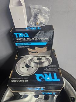 2001-2005 Honda Civic New Brake Drums, Brake Shoes, Rear wheel Cylinder and Valve Cover Gaskets Set.