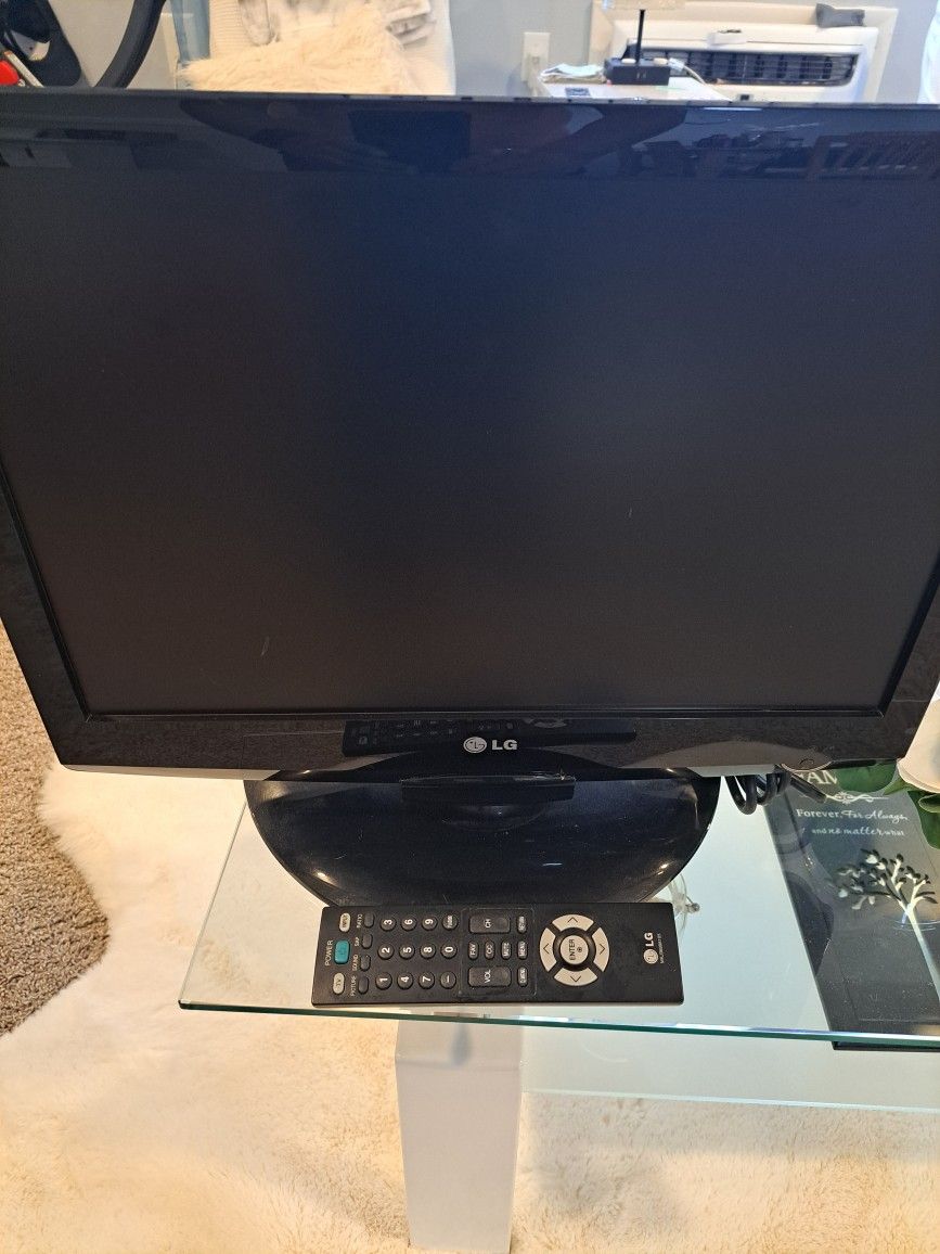 Tv / Monitor 20 inches