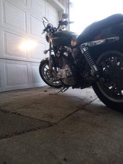 2005 Harley-Davidson XL. 883cc