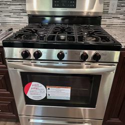 ( Brand New ) Frigidaire Gallery 30 in. 5 Burner Freestanding Gas Range 77459