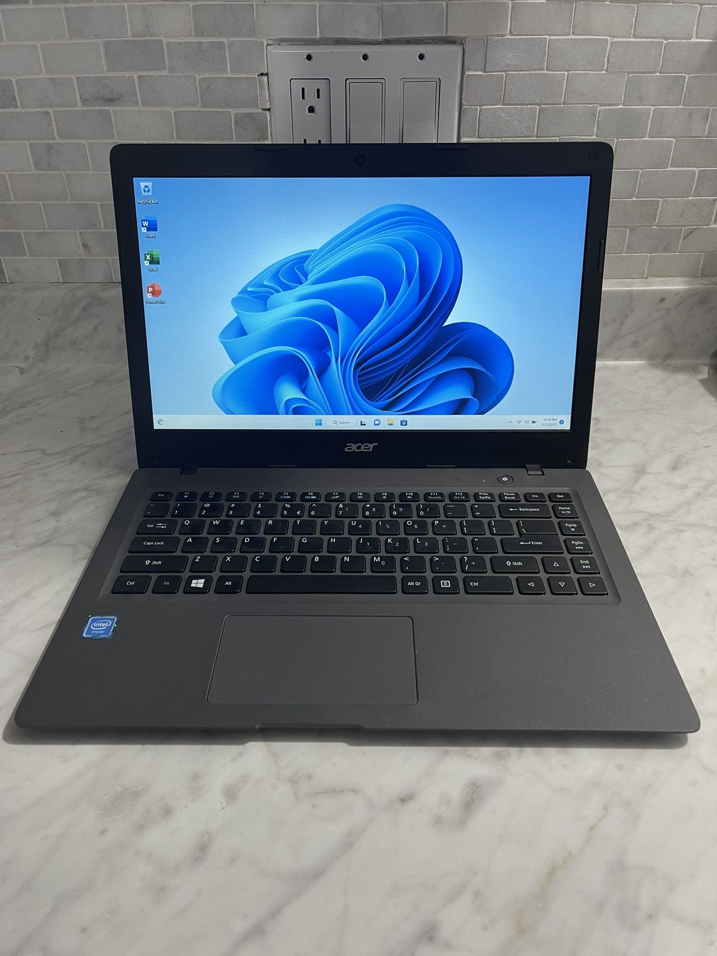 Laptop Acer 14”Display 