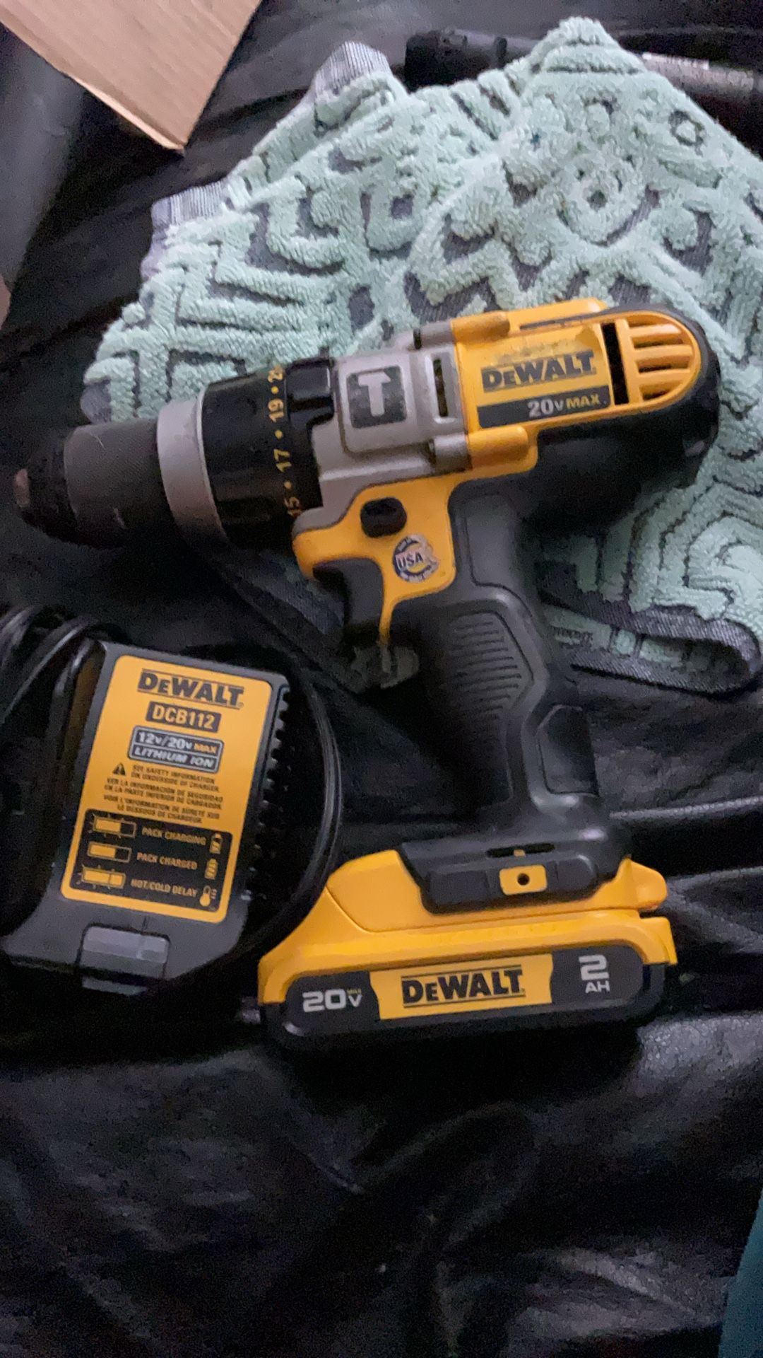 Dewalt 20 V Hammer Drill