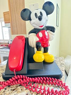 Mickey fones
