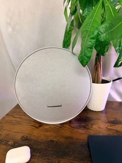 Harman Kardon Onyx Studio 9 Bluetooth Speaker Like New