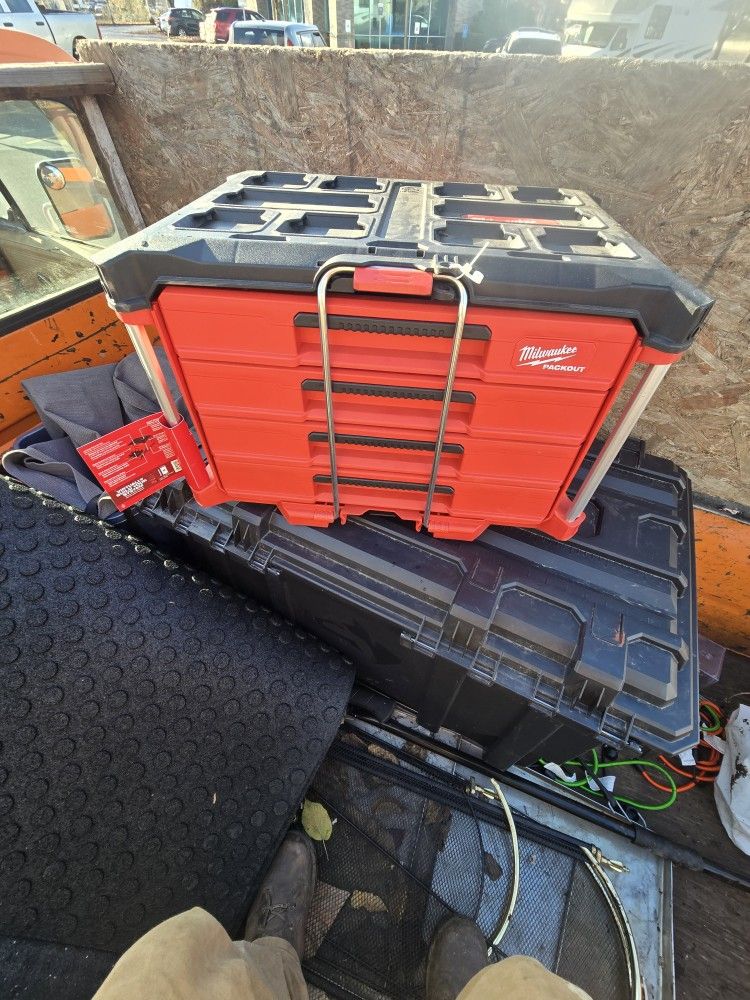 4 Drawer Milwaukee Packout Toolbox