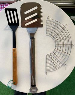 NEW Grilling Spatulas (Heavy Duty Serrated & Silicone) & Cooling Rack (CASH ONLY)