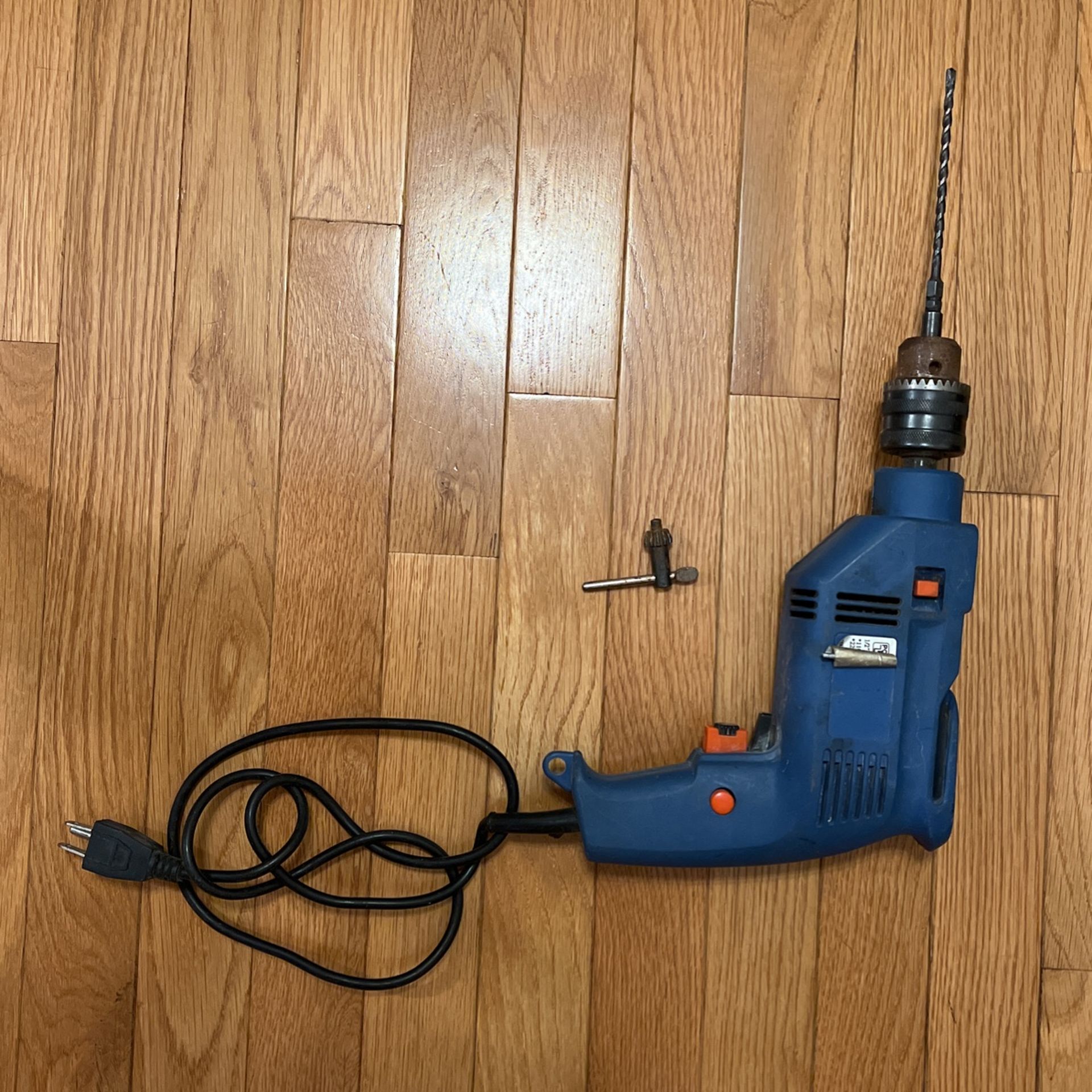 Corded rotary hammer drill