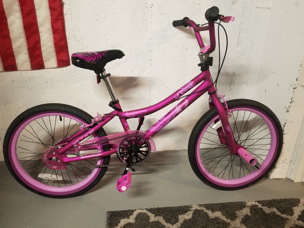 Girls 20' Bike Pink