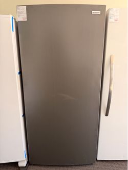 New. FRIGIDAIRE 20 Cu. Ft. Upright Freezer