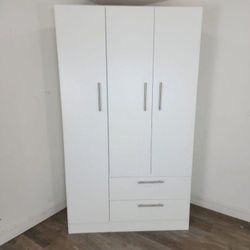 TRIPLE WARDROBE // ARMARIO TRIPLE  ( 43"W × 72"H × 21" D)