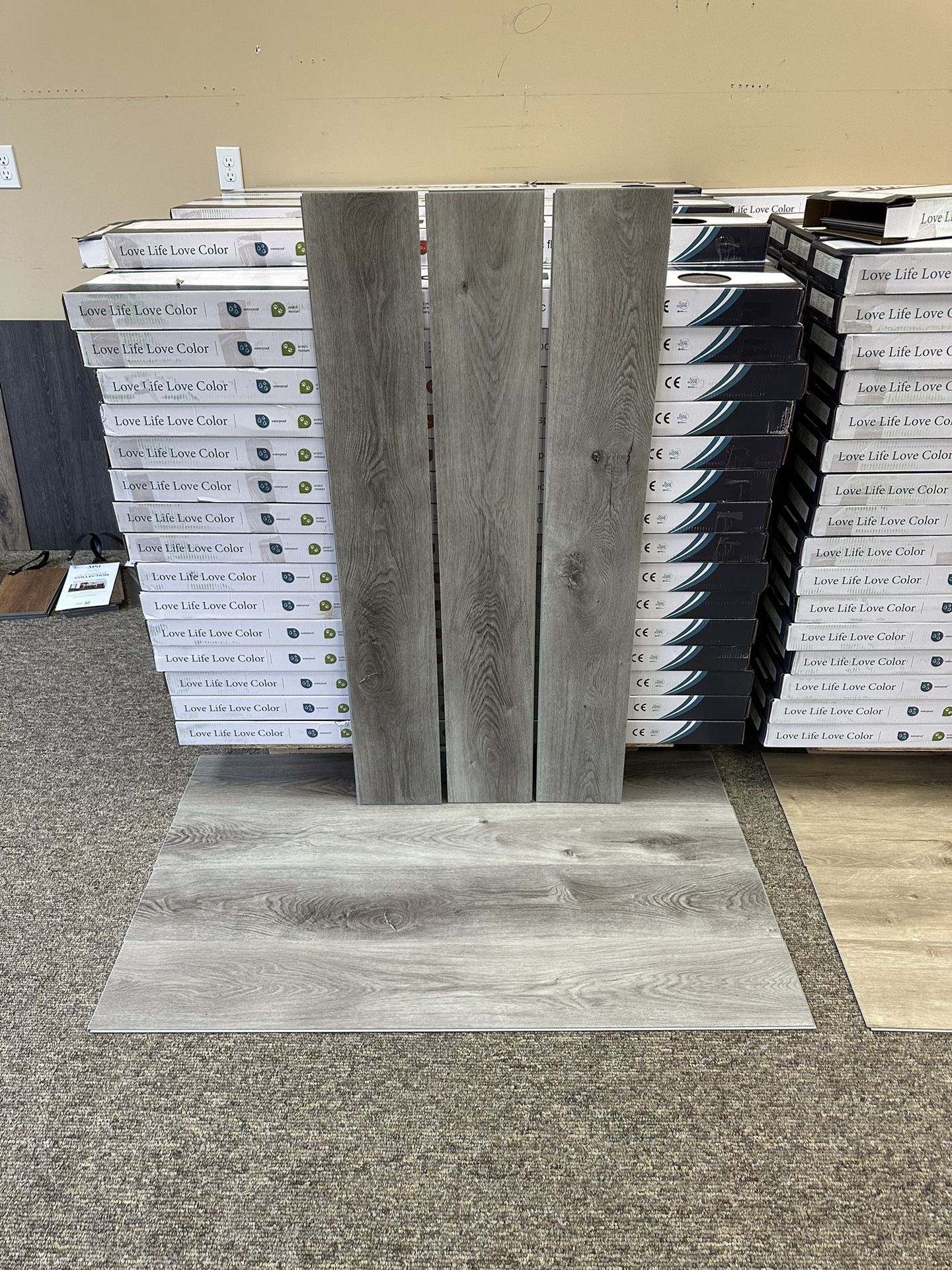 Northern Gray. Noor Plank Collection ✅ Vinyl SPC LVT LVP Flooring ✅ 5.5mm 22mil Wear Layer
