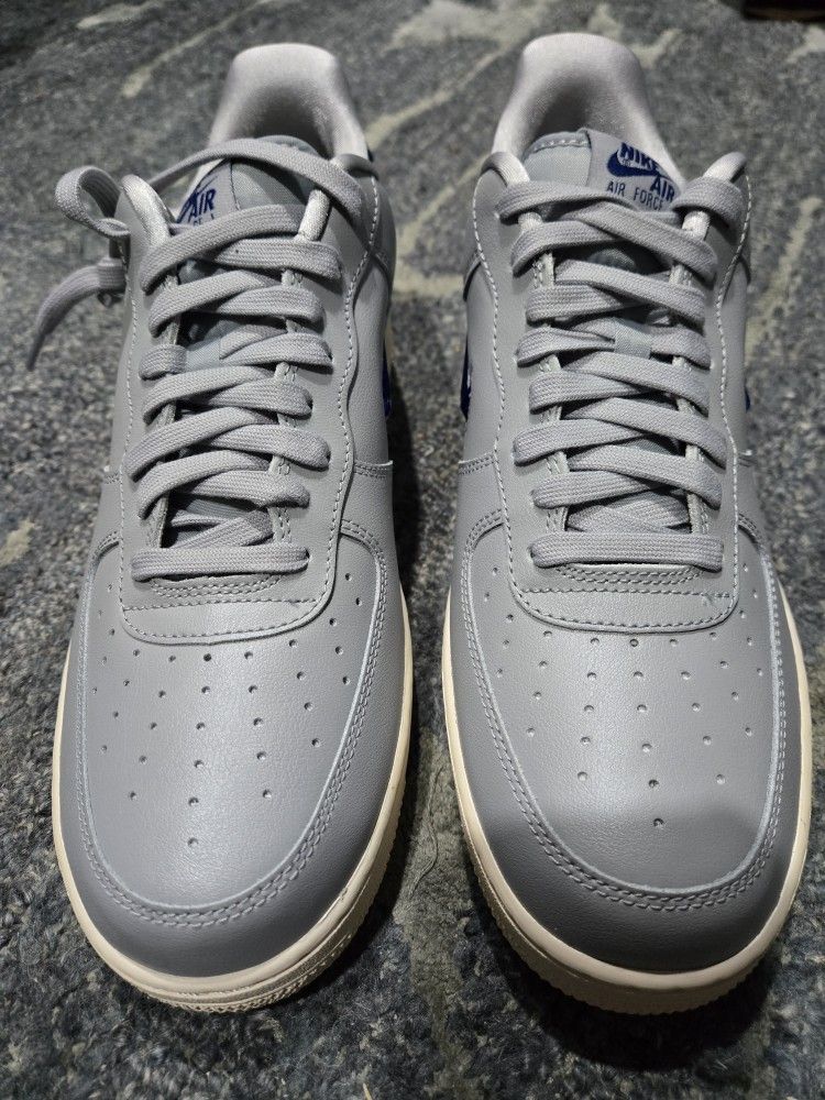 Men's Nike AIr Force 1 '07 LV8 Lthr Wolf Grey/ Deep Royal Blue - SIZE 10.5 - NEW