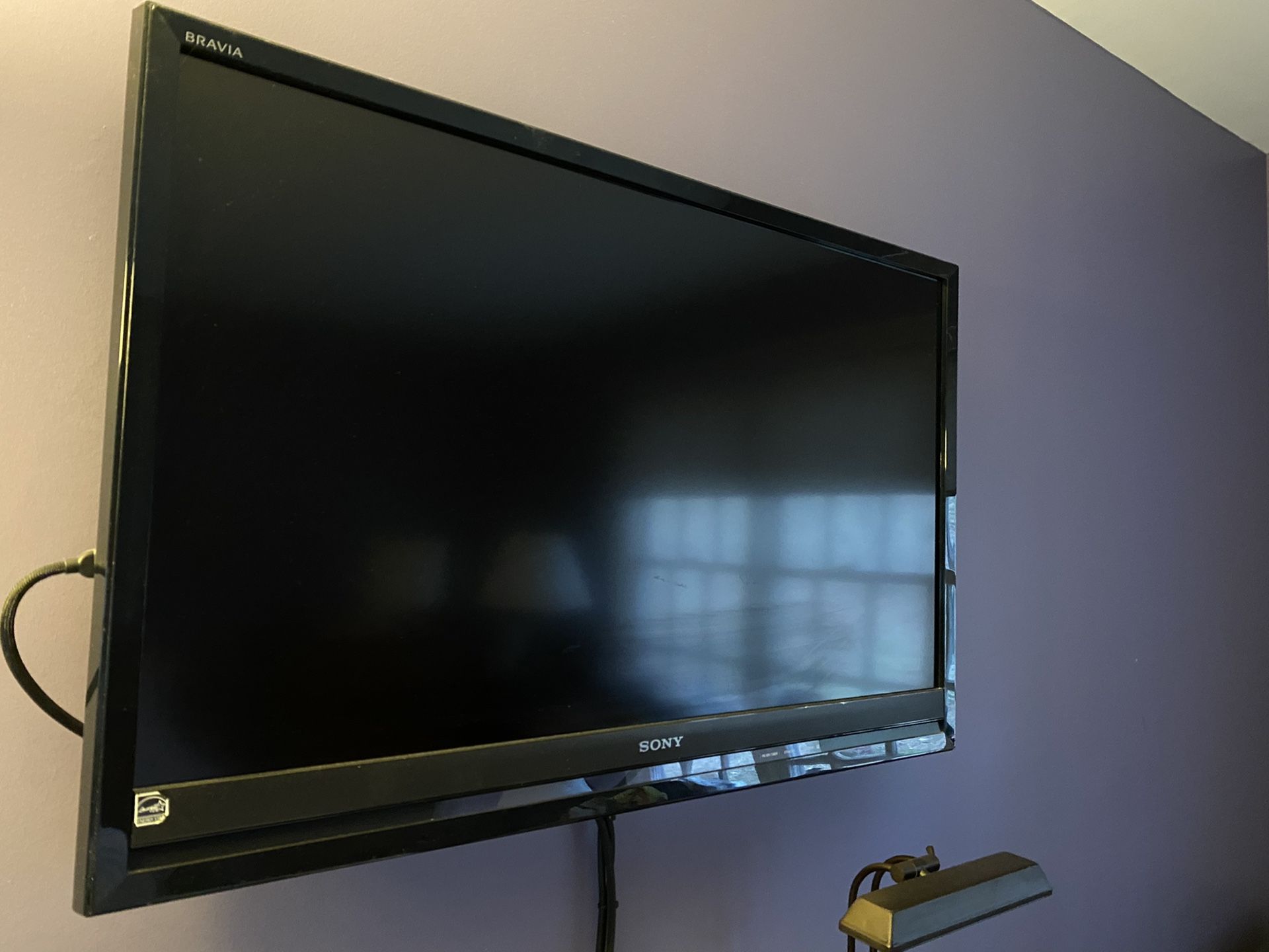 40” Sony Bravia tv and DVD player for extra