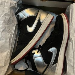 Jordan 1's   (8.5 Men)