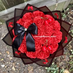 Cherry Flower Bouquet /Ramo Buchon