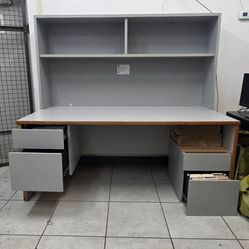 FREE OFFICE DESK