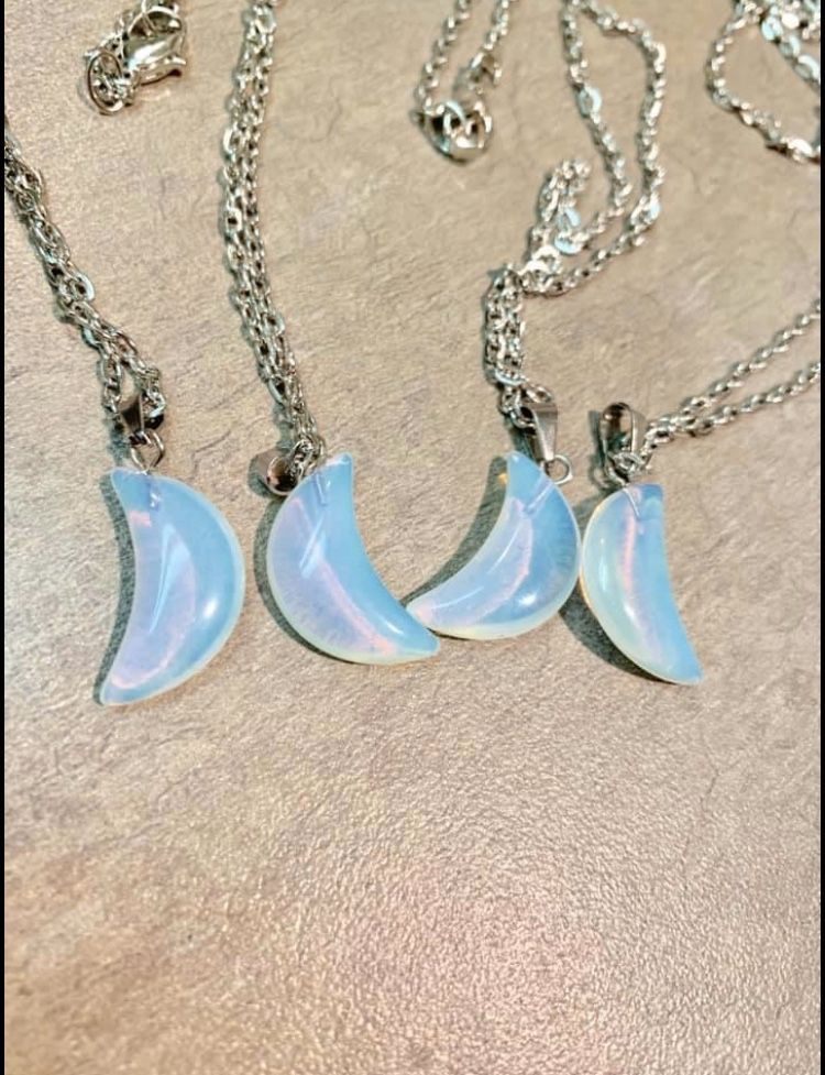 Moonstone, Amethyst, Rose Quartz, Necklace’s :)