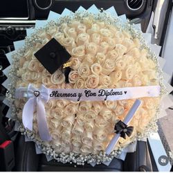 200 Rose Graduation Bouquet 