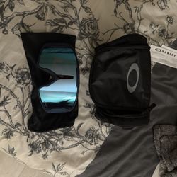 Oakley snowboard Goggles.