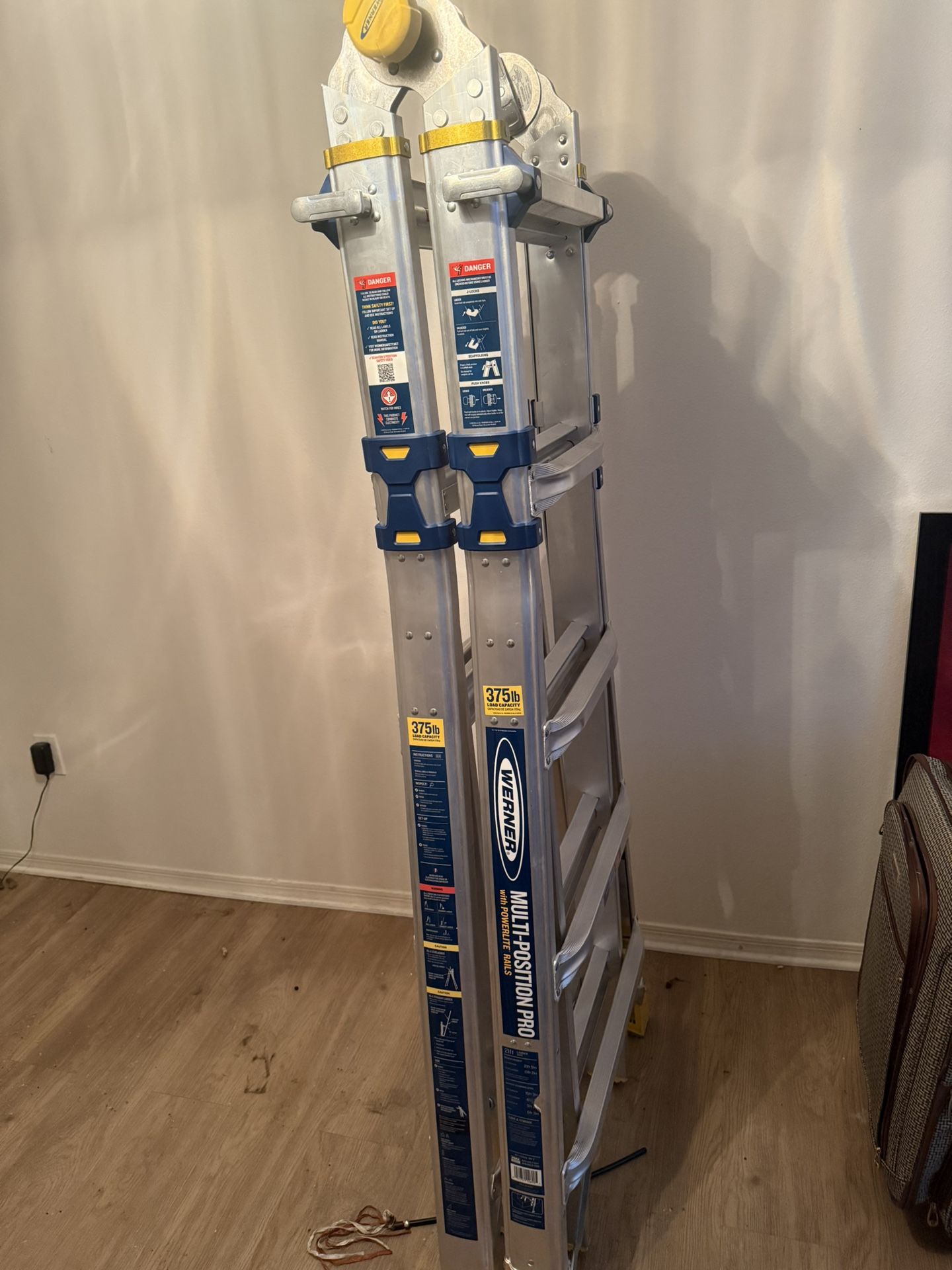 Werner Multi-Position Pro Ladder – 18 ft Reach, 375 lb Capacity