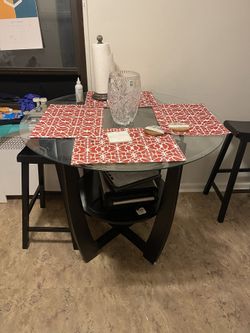 Glass Table With 2 Stools