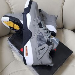 Jordan 4 Retro 