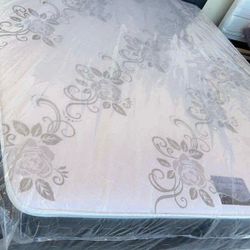 Deluxe Brand Queen Size Set 