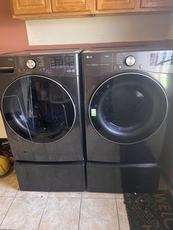 Front Load Washer & Dryer Set