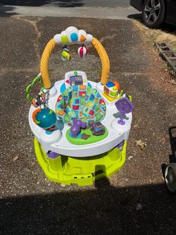 Baby activity seat
