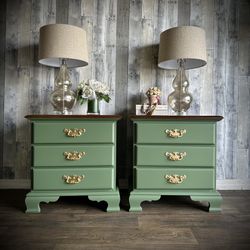 🌺 Newly Refinished Solid Wood Nightstands / Sage Green/ I Can Deliver 