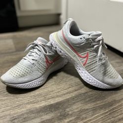 Nike Infinity React Shoes