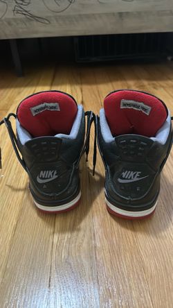 Bred Jordan 4