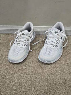 Nike Tennis Shoes  Suze 7