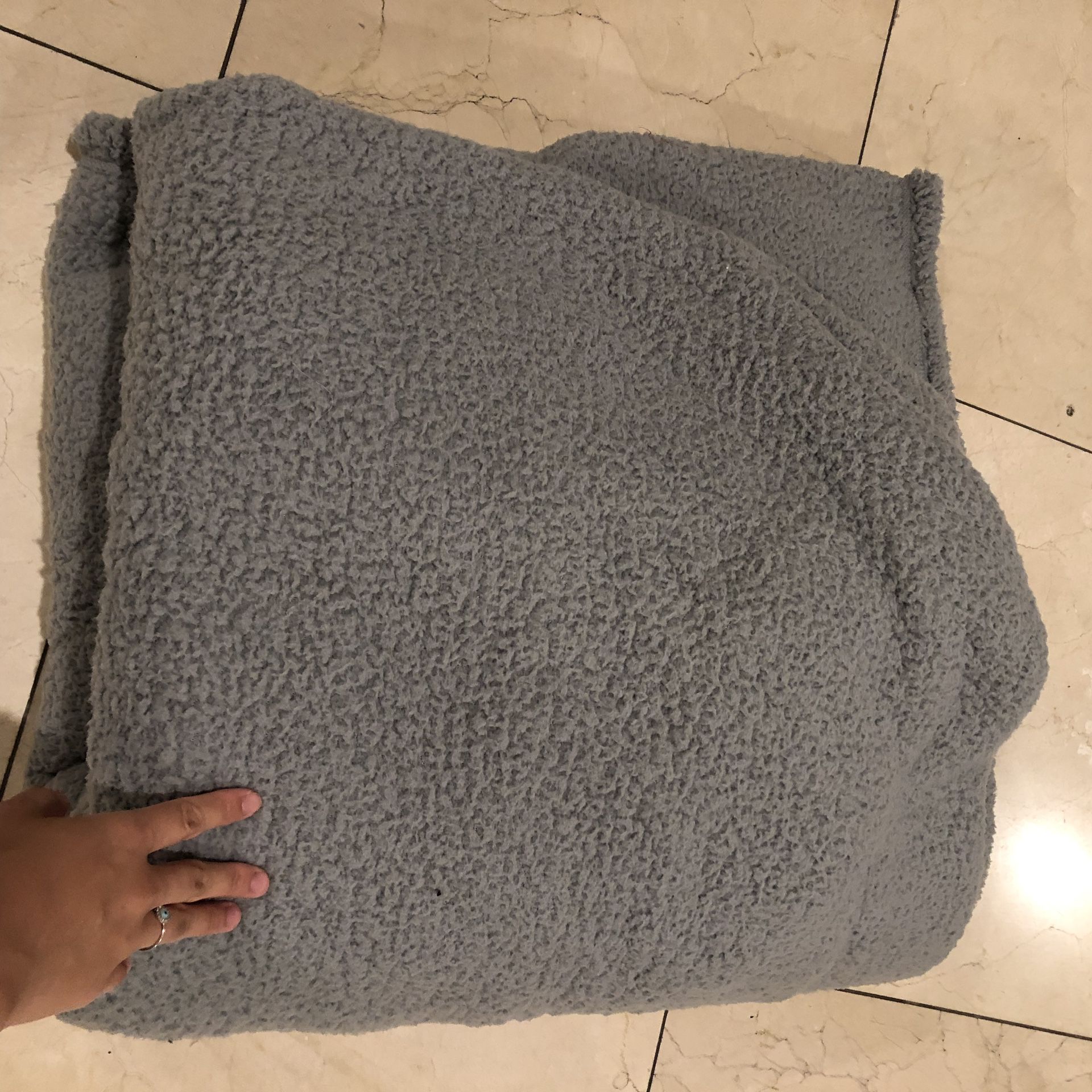 New full/queen fleece Sherpa gray blanket