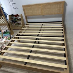 Queen Bed Rattan/Wood IDEALHOUSE| Lake Nona Pickup