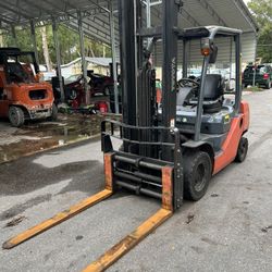 Used Japanese Imported 2007 Toyota 8FG25 Forklift Truck