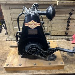 Antique FH Briggs And Stratton Engine 