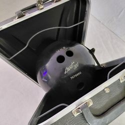 Vintage dart 300 bowling ball with case